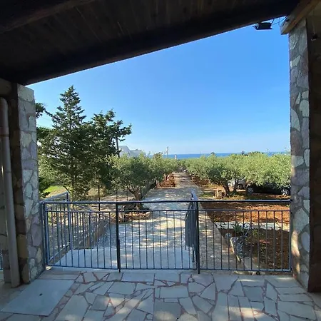 Casa vacanze L'orizzonte Di Calabianca