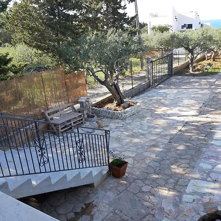 L'orizzonte Di Calabianca Holiday home *