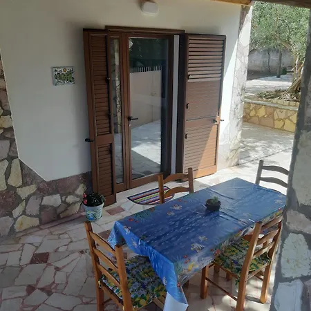 Holiday home L'orizzonte Di Calabianca