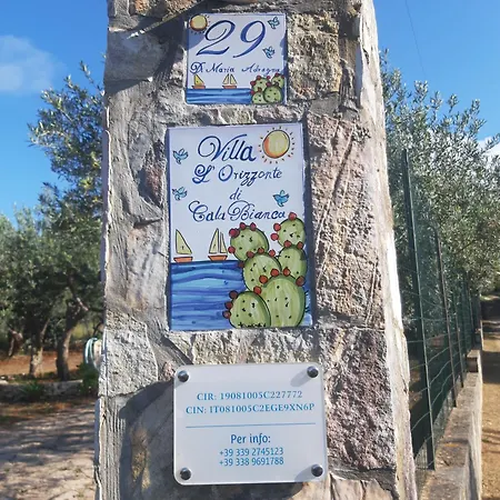 L'orizzonte Di Calabianca Holiday home